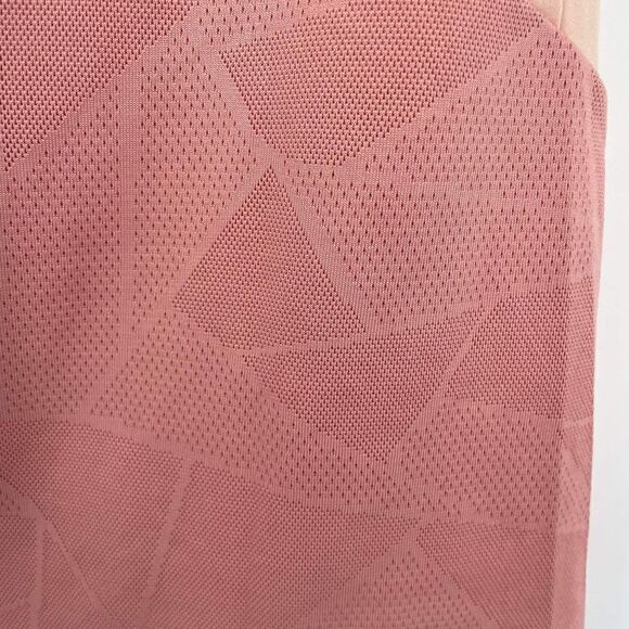 NWT Pearl Izumi Women's Sleeveless Deep V Cross Back Cycling Tank Top Pink Sz XS - Picture 10 of 12